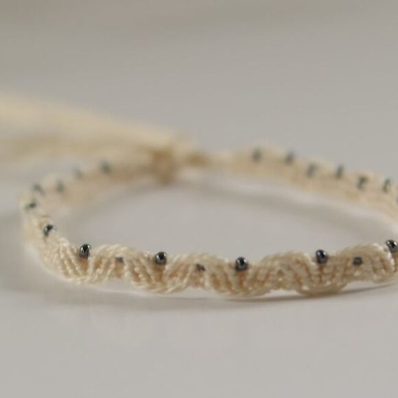 Reversible Friendship Bracelet, Beaded Bracelet - Picture 3 of 6